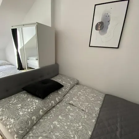 Jarek Bed & Breakfast